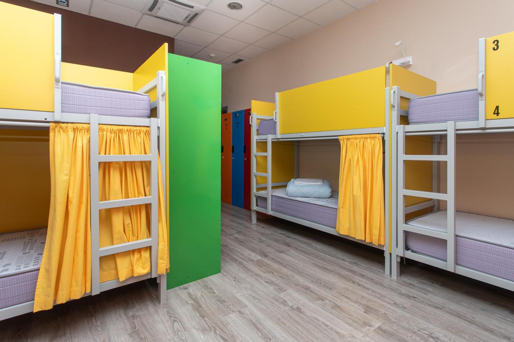 Albergue Hostel Лянес Екстериор снимка