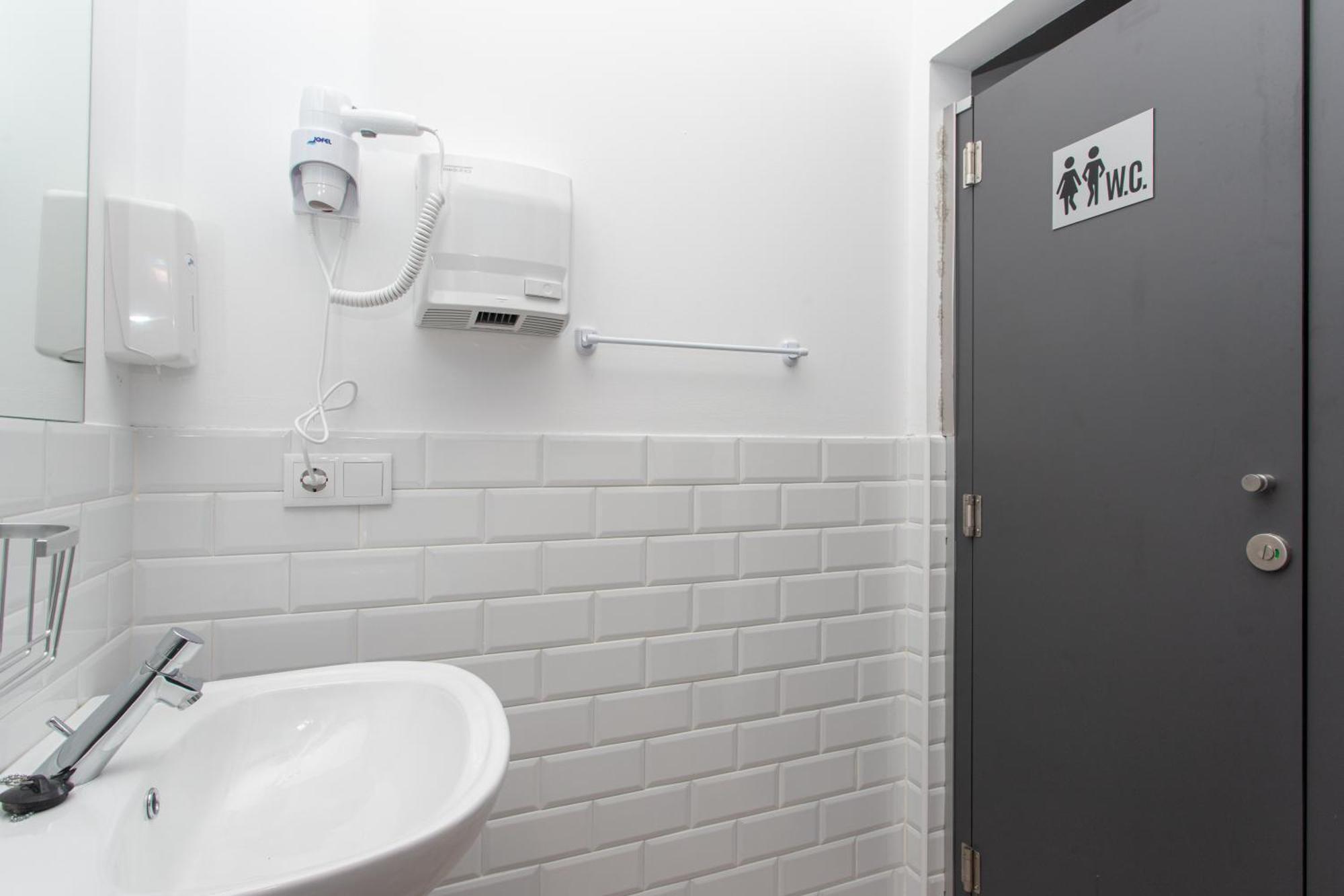 Albergue Hostel Лянес Екстериор снимка