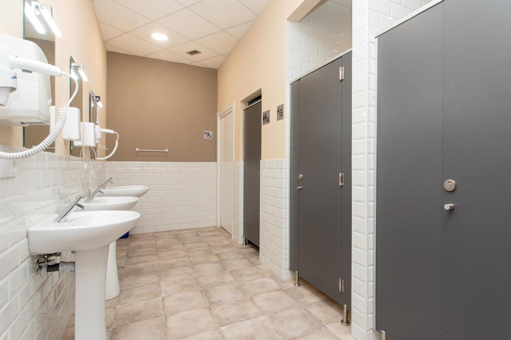 Albergue Hostel Лянес Екстериор снимка