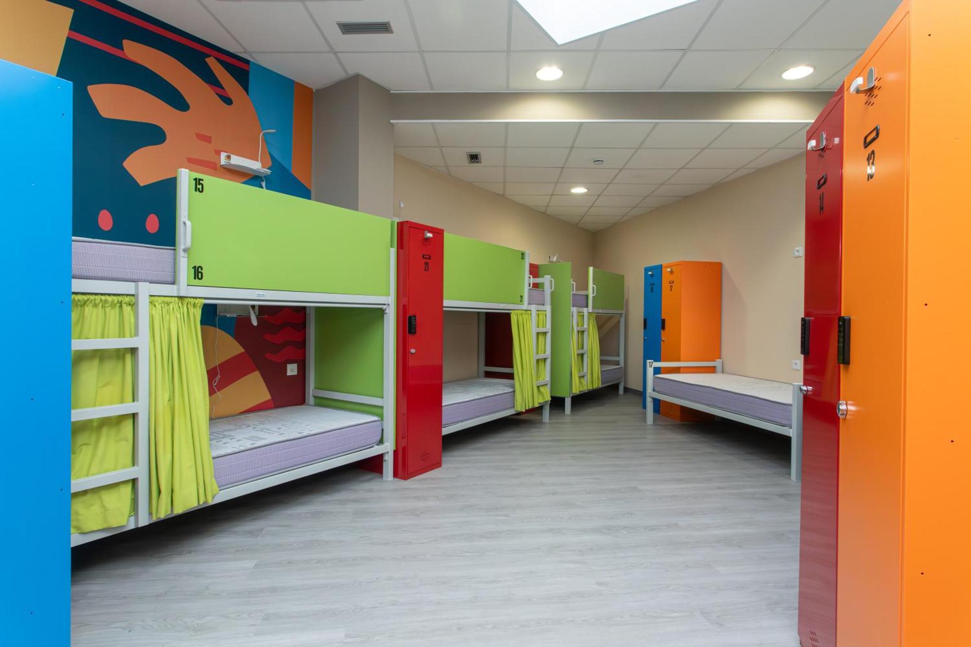 Albergue Hostel Лянес Екстериор снимка