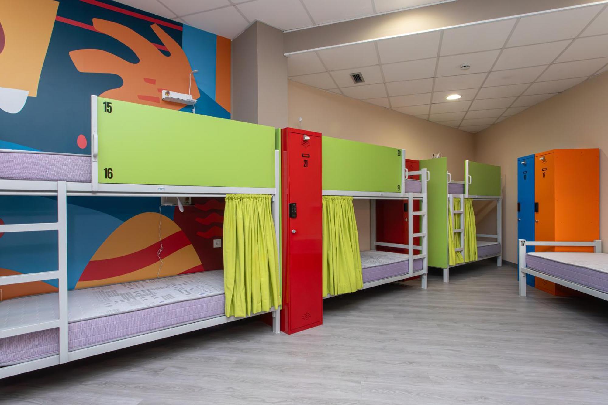 Albergue Hostel Лянес Екстериор снимка